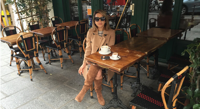 coffee shop in Paris