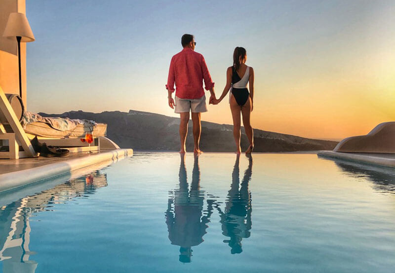 infinity pool Santorini Greece